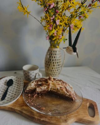Dnes niečo rýchle, sladké a overené. Bez múky, jemne sladký, a variabilný, podľa toho, čo máte doma..Tento zákusok nikdy...