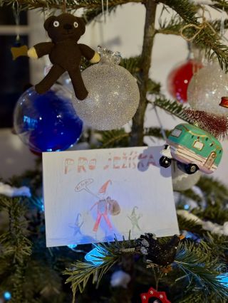 Rodina a zdravie pre nás znamená najviac a tak aj vám želáme do nového roku zdravie a prežitie krásnych chvíľ s vašimi...